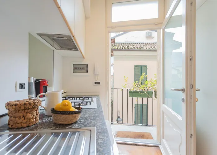 Viavi By Rent * Como